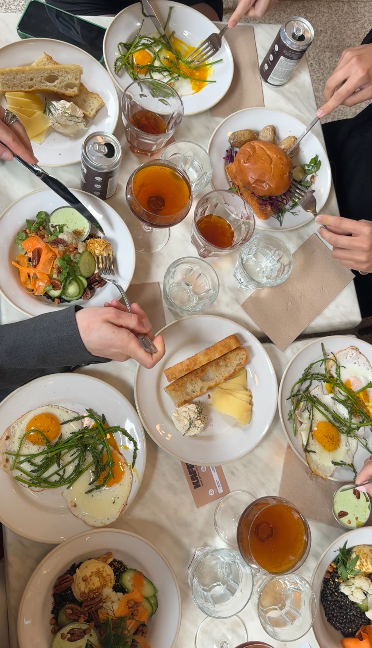 Run & Brunch avec KAFFI au café augustin : une expérience locale, saine et gourmande